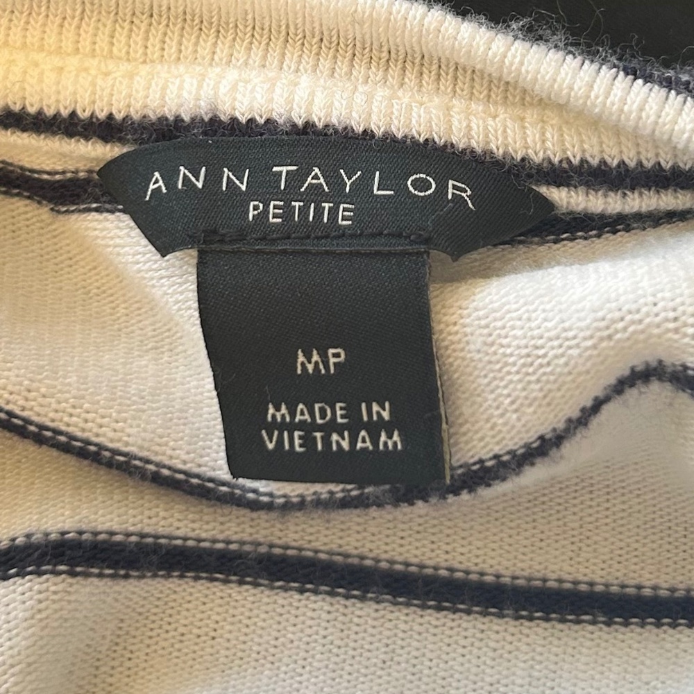 ANN TAYLOR Striped Crewneck Short Sleeve T-Shirt Top Off-white Black Sz MP EUC - Picture 10 of 11